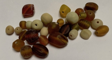 Glasperlen matt braun